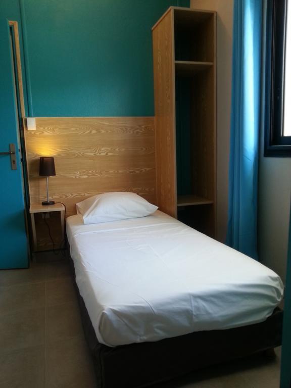 L'Annexe 66 , Saint Denis Centre Ville , A 200 M De La Rue Pietonne , Du Petit Marche Et Du Leader Price , Sur Une Rue Calme, Parking Gratuit Sur La Rue Camera foto